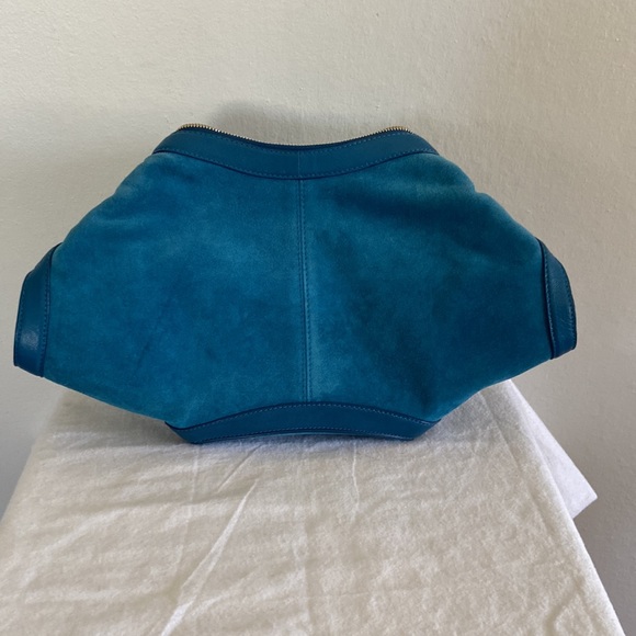 Alexander McQueen Petroleum Blue Suede De Manta Clutch - Picture 2 of 10